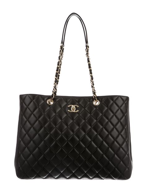 traditional classic chanel purse measurement|chanel timeless classic tote.